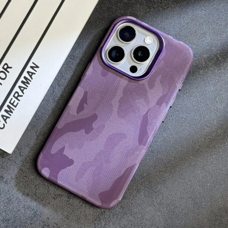 Capa para iPhone Camuflada Lilás